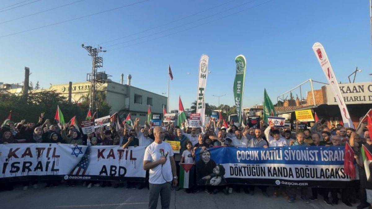 İncirlik Üssü önünde protesto: Katil İsrail Katil ABD!