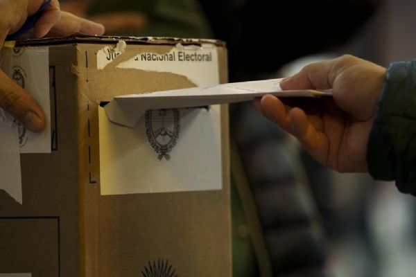 Arjantin'de halk sandık başına gidiyor