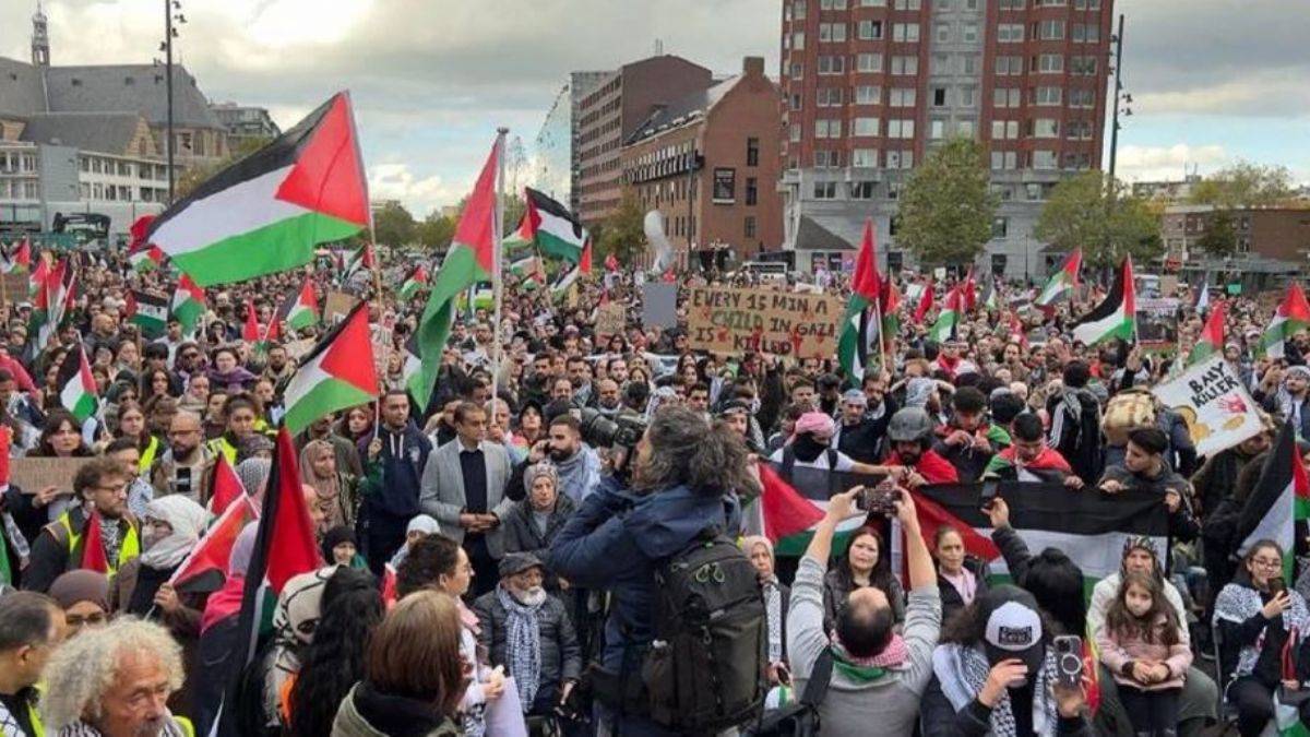 Rotterdam kentinde yaklaşık 10 bin kişi, Filistin'e destek gösterisinde buluştu