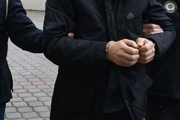 Yurt dışına kaçacaklardı! 14 FETÖ'cü yakalandı