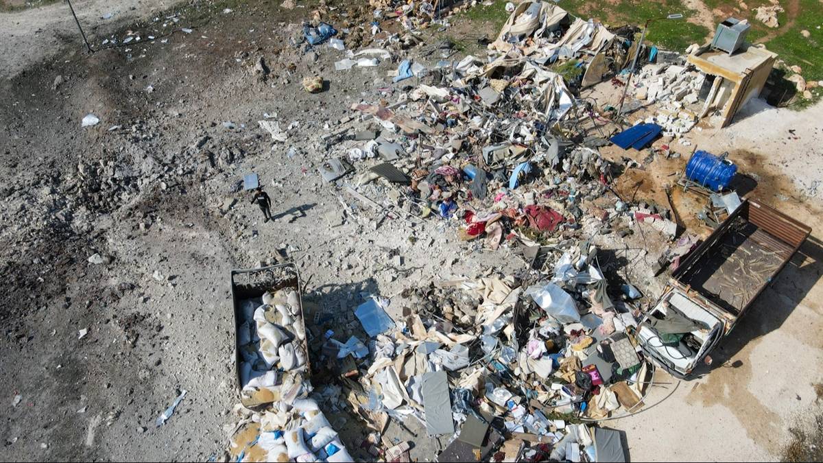 Rus savaş uçağı İdlib'de çadır kampı vurdu: 5 sivil öldü