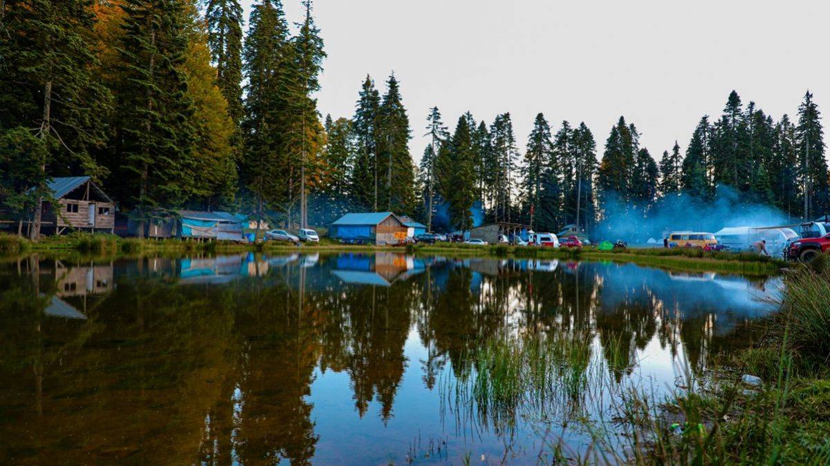 Düzce'nin tabiat parkları sonbaharın renkleriyle donandı