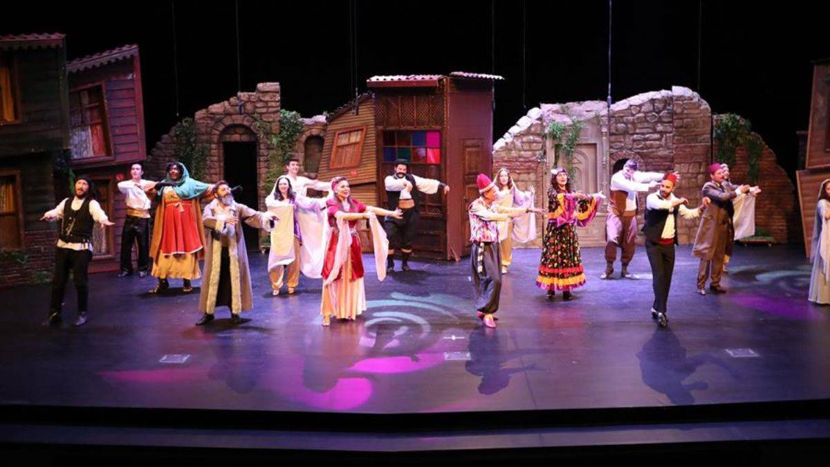 “Kumpanyada Curcuna” yeni sezona merhaba dedi