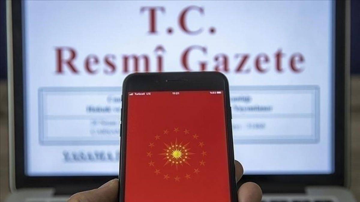Üniversitelilere cep telefonu, bilgisayar ve internet desteği kararı