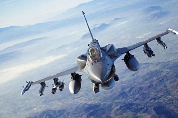 Pentagon duyurdu! F-16 filosu Orta Doğu'da
