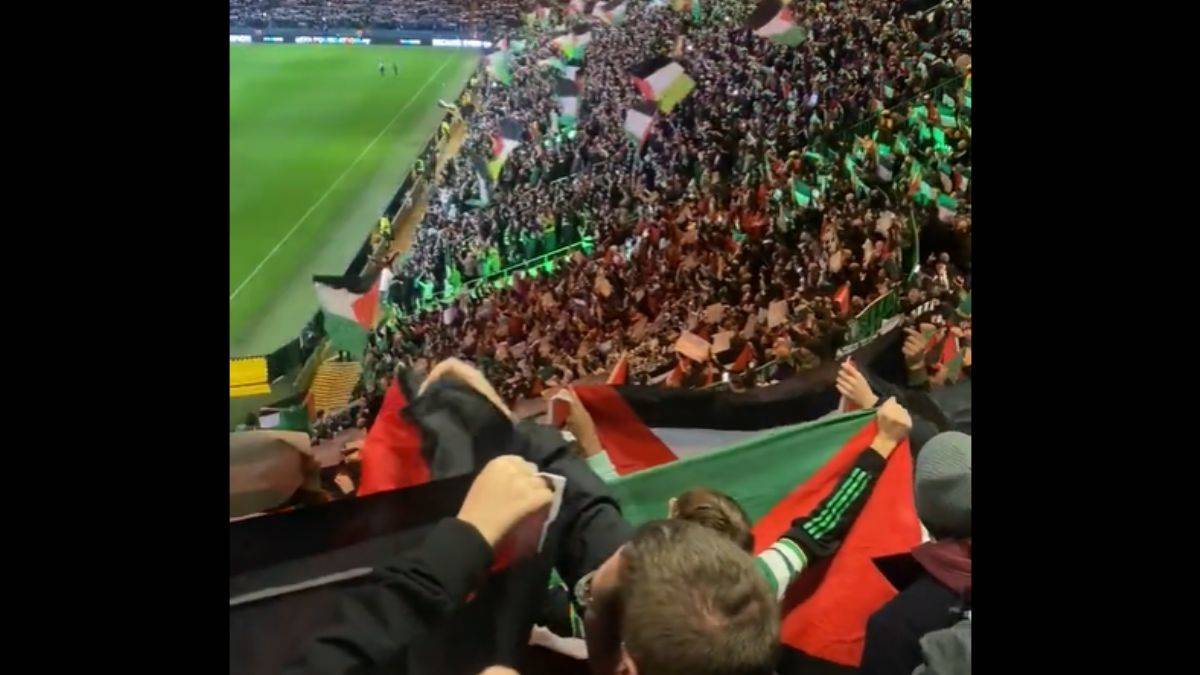 Kulüplerini dinlemediler, Filistin bayrağıyla tribünleri coşturdular