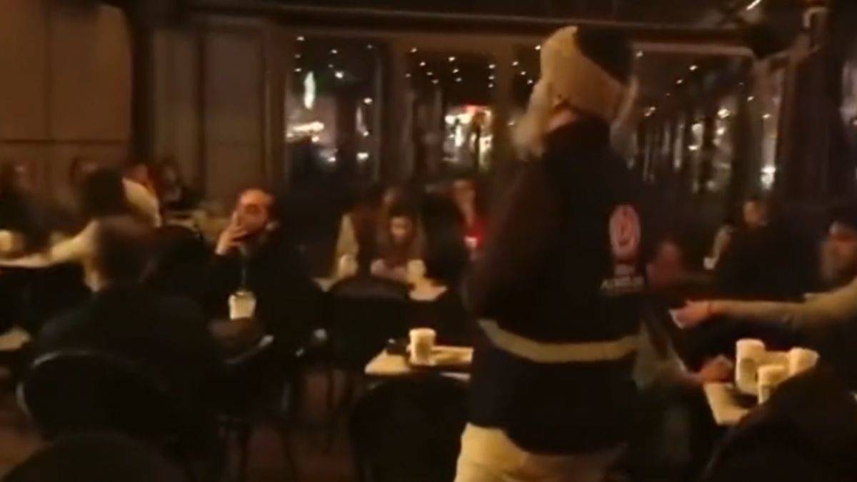 İstanbul'da Starbucks müşterilerine boykot çağrısı