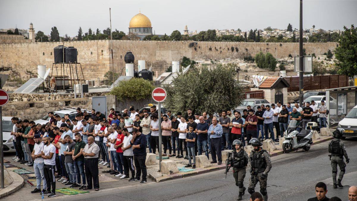 İşgal altındaki Filistin'de cuma namazı