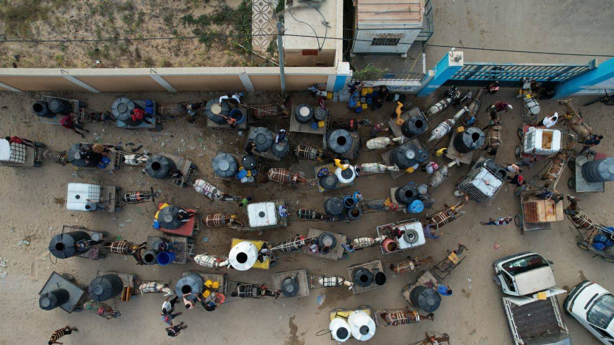 Macron: İnsani ara verilsin