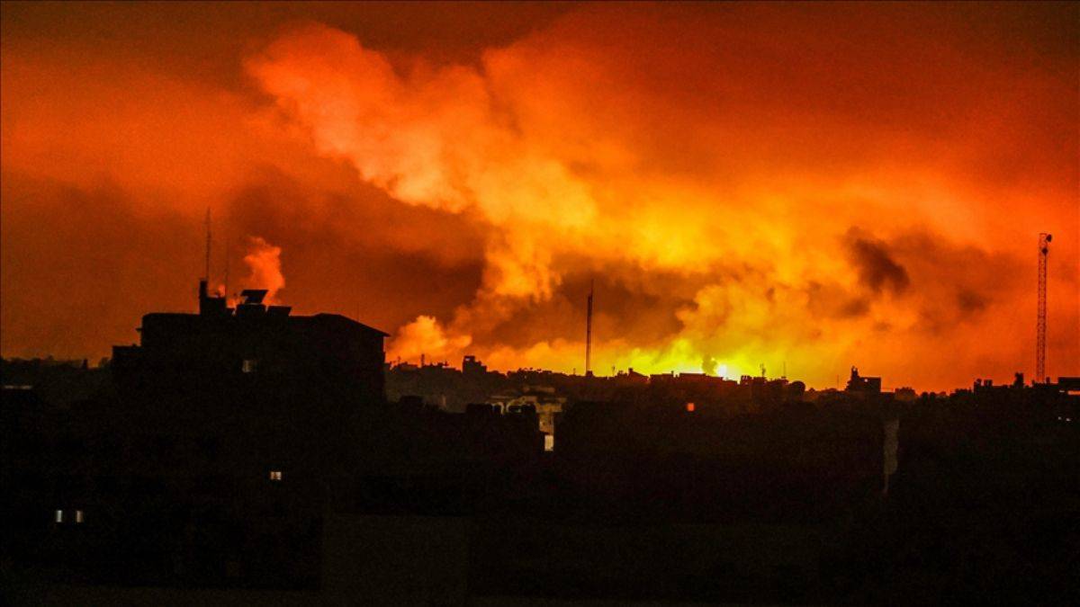 Gazze'deki minarelerden gece boyu seslenildi