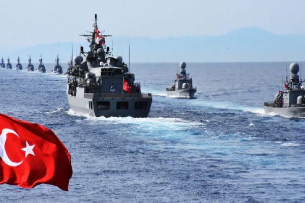 İstanbul Boğazı'nda tarihi gün! Türk donanması en büyük geçit törenine hazırlanıyor