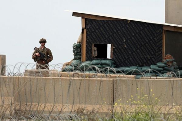 Suriye'deki ABD üslerine eş zamanlı saldırı