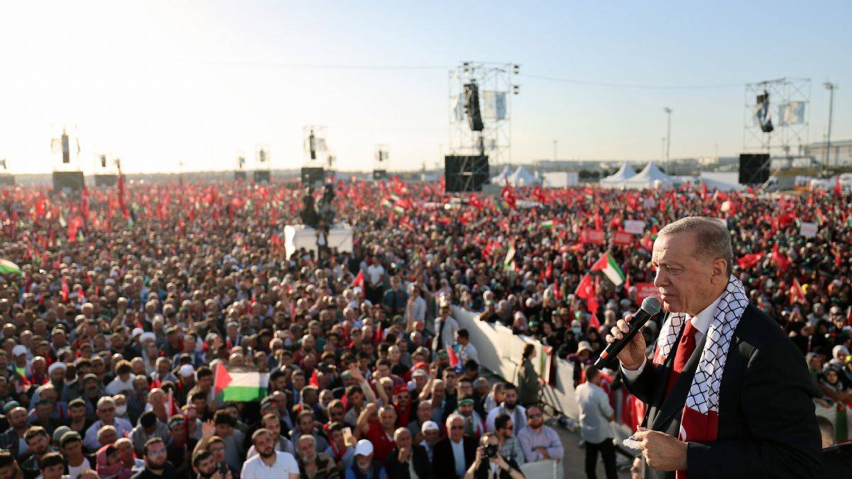 Erdoğan: İsrail'i savaş suçlusu ilan edeceğiz