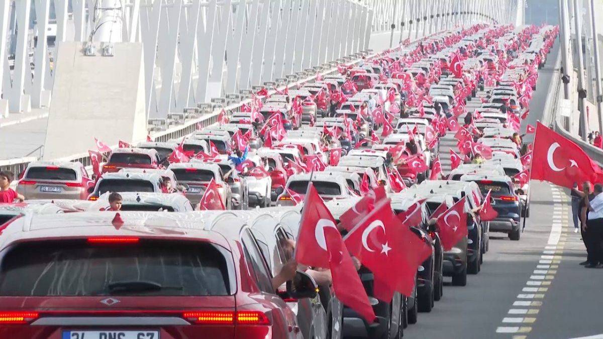 Togg kullanıcılarından 100. Yıl Konvoyu