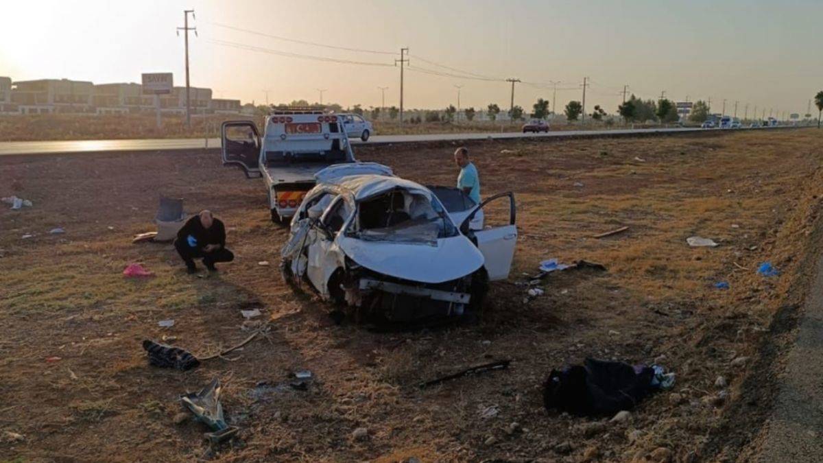 Antalya'da otomobil takla attı: 3 ölü, 1 yaralı