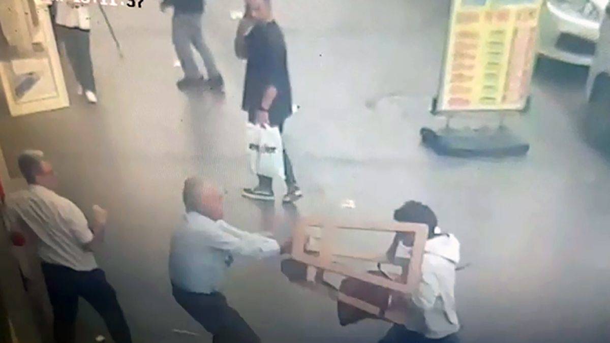 ‘Yemeğinizde bebek kanı var' dedi, ortalık karıştı