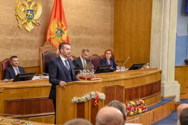 Karadağ'da yeni hükümet kuruldu