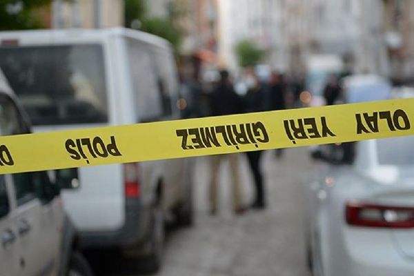 Sır ölüm! Otomobilin içinde bulundu