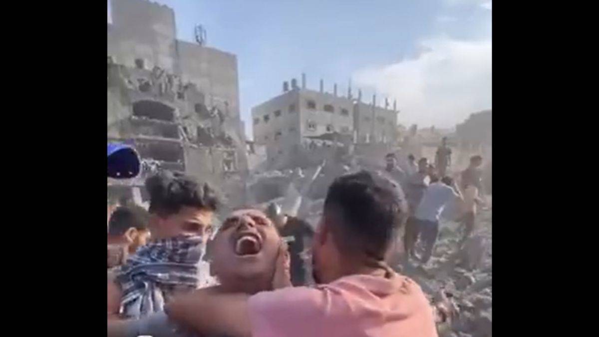 Yakınları öldürülen Gazzelinin feryadı