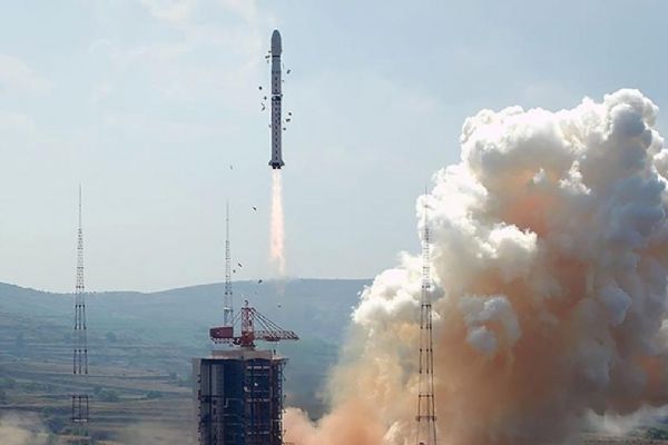 Çin, ''Tienhui-5''i fırlattı