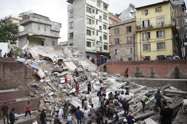 Nepal'de deprem bilançosu büyüyor! 128 can kaybı