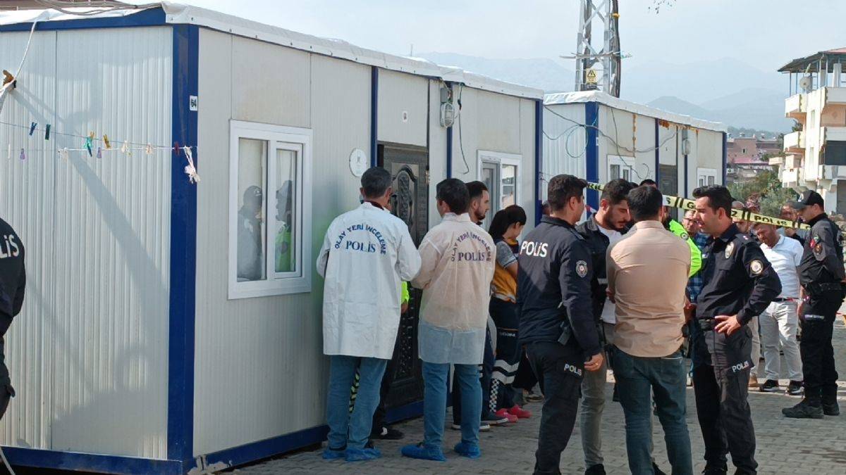 Öğretmen, yalnız yaşadığı konteynerde ölü bulundu