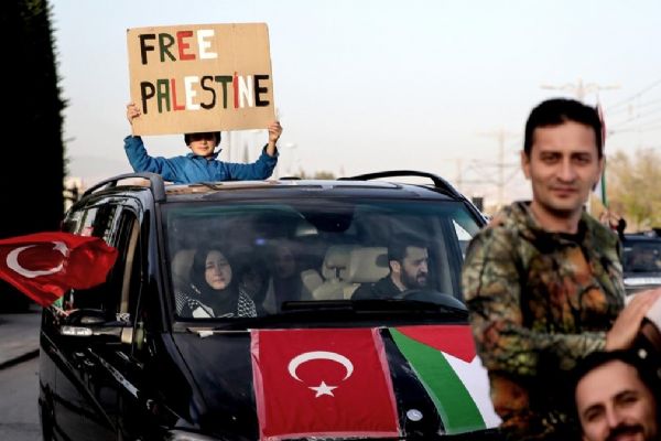 İncirlik Üssü yolundaki İHH konvoyu Konya'dan ayrıldı