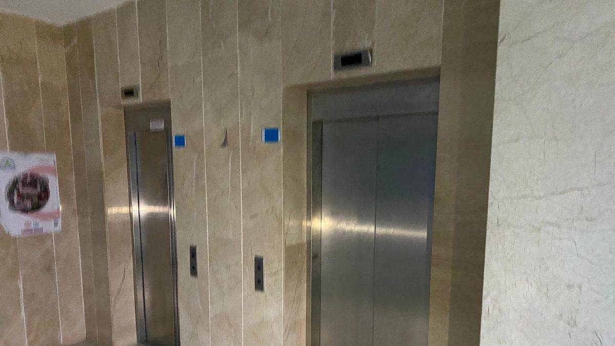 Rize'de KYK yurdundaki asansör yere çakıldı