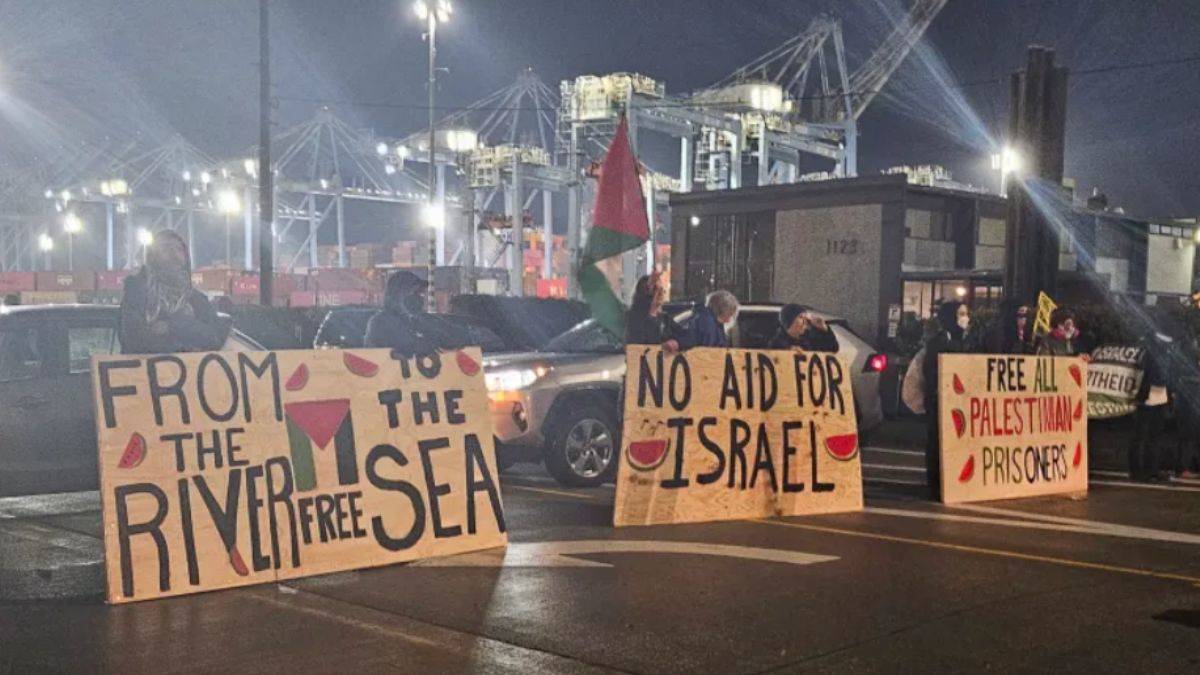 İsrail'e silah taşıyan ABD askeri gemisini engelleyen eylemciler konuştu