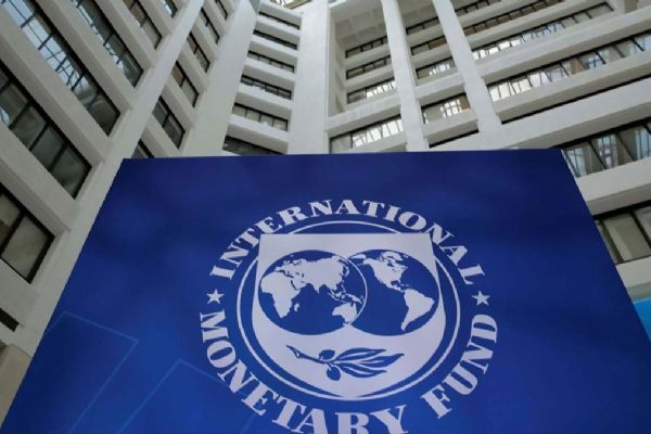 IMF, faizlerin yüksek tutulmasını istiyor