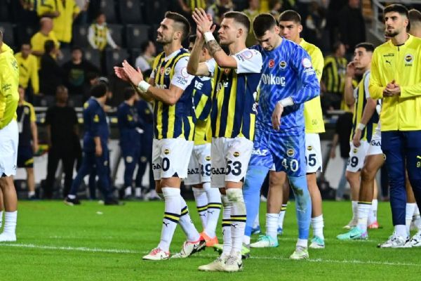 Fenerbahçe, Konferans Ligi maçı kamp kadrosunu duyurdu