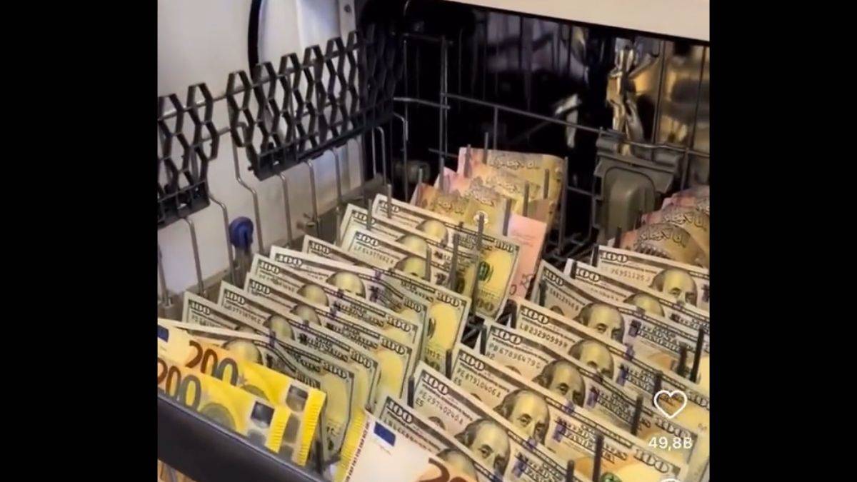 Kim bu dolar-külçe altın teşhircileri?