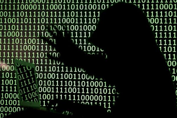 Kişisel verileri internet üzerinden satanlara yönelik operasyon: 11 gözaltı