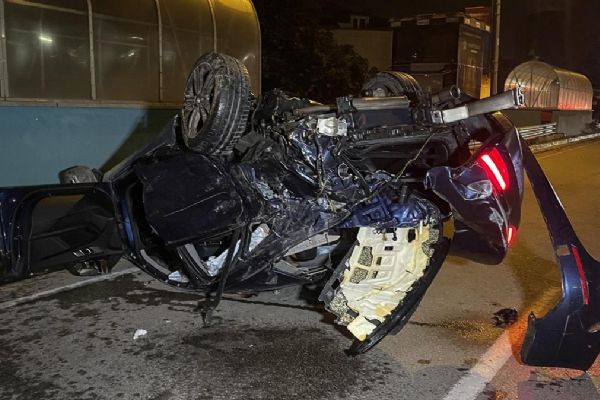 Bursa'da feci kaza: Ölü ve yaralılar var