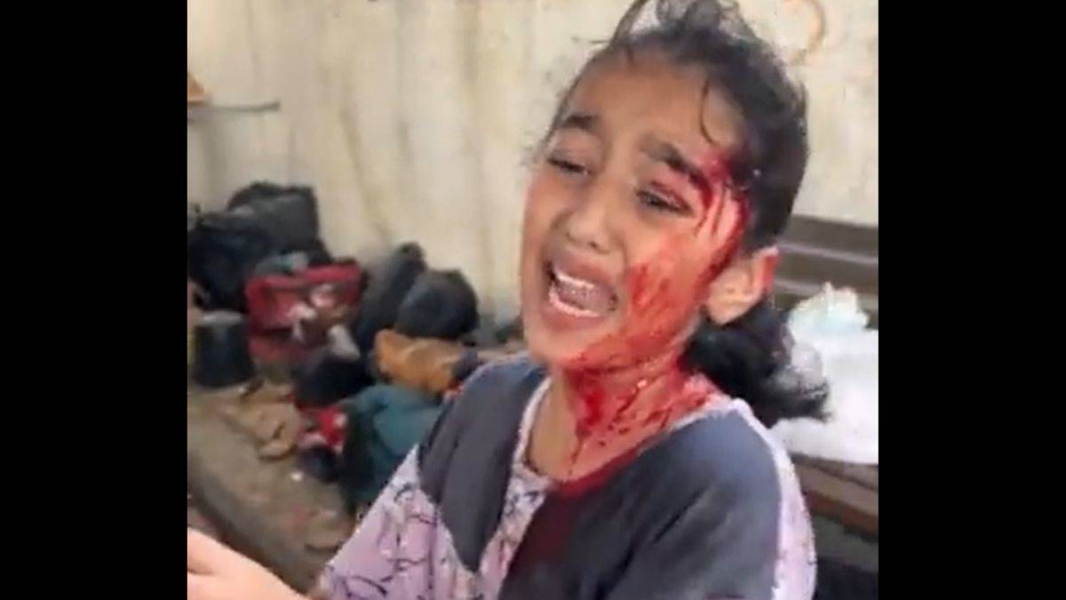 İsrail ordusu hastane polikliniğini vurdu; ilk görüntüler