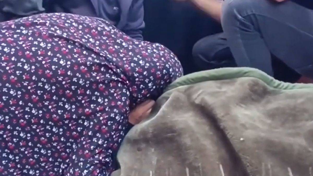 Filistinli kız, şehit babasına seslendi: Senin gibi güçlü olacağım