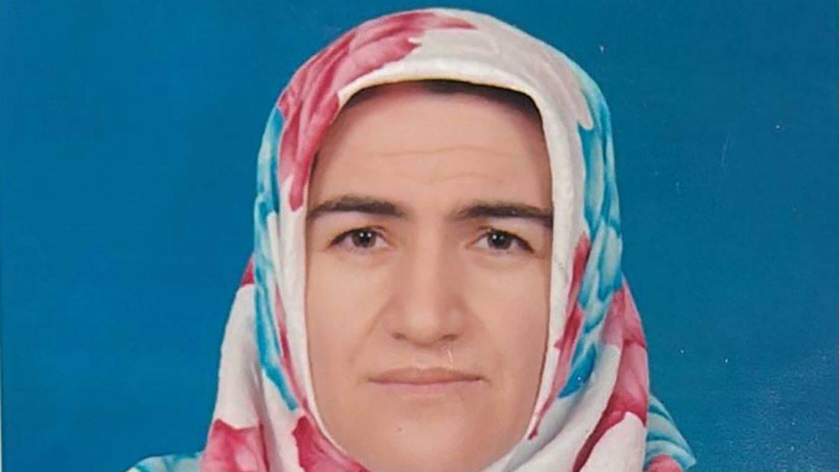 Kızı ve erkek arkadaşı öldürmüş