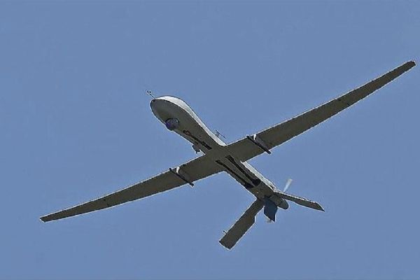 İsrail İHA'sı Lübnan'da bir kamyonete saldırdı