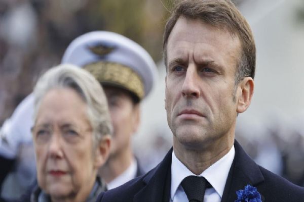 Fransa muhalefeti: Macron geç de olsa barışın dilini buldu