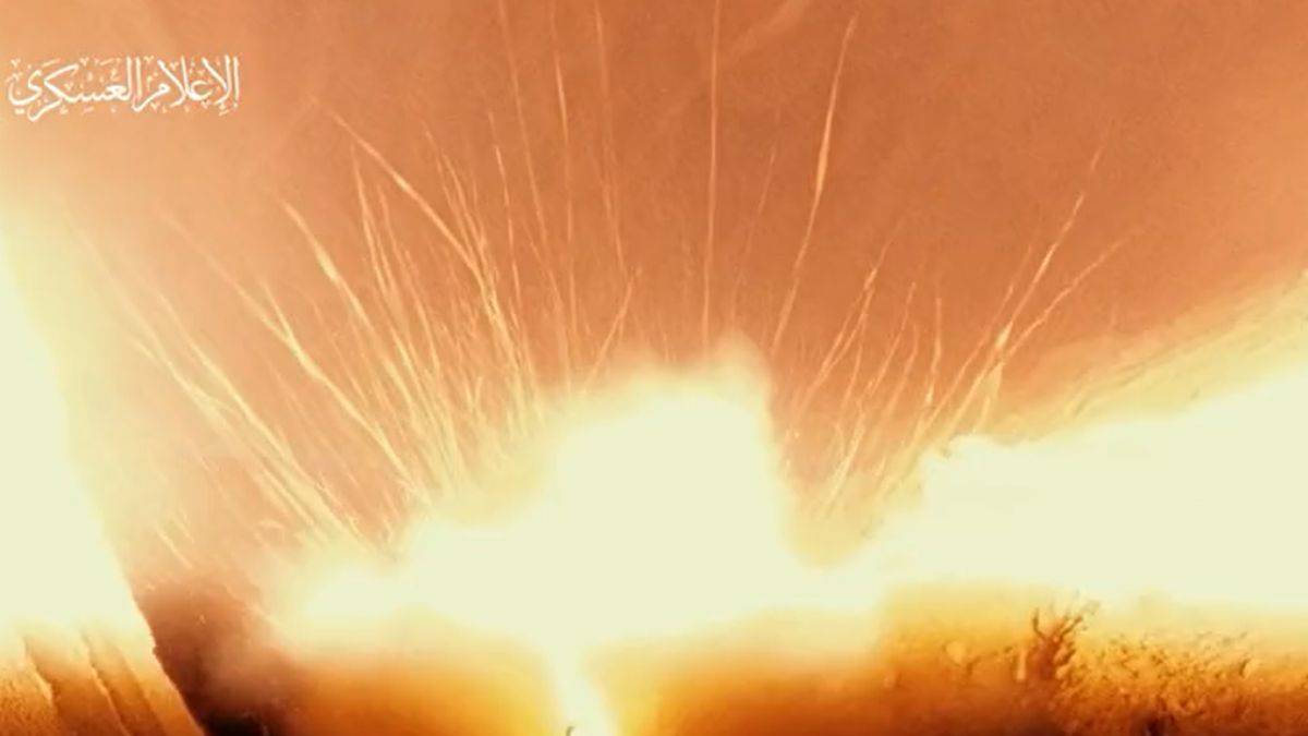 Kassam'dan yeni çatışma görüntüleri; zırhlı araçlar imha ediliyor