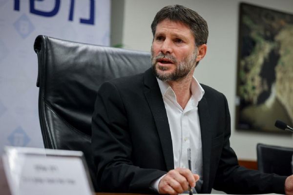 Irkçı İsrailli Bakandan sözde ''insani'' teklif!