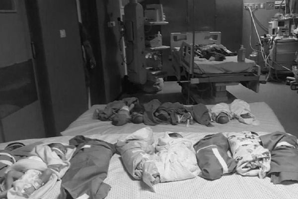 Gazze'de yatacak yer yok: İsrail'in saldırıları sonucunda hastalar tahliye edildi