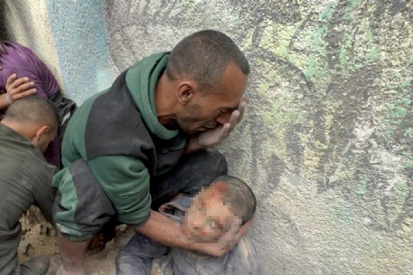 Batı tek taraflı tavrıyla İsrail'in soykırımına destek çıkıyor
