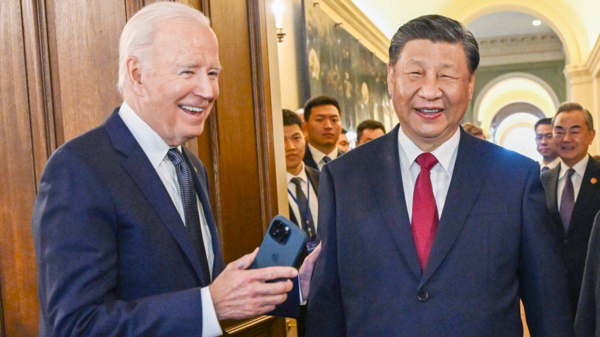 Biden'dan Cinping’e 38 yıllık fotoğraf sürprizi