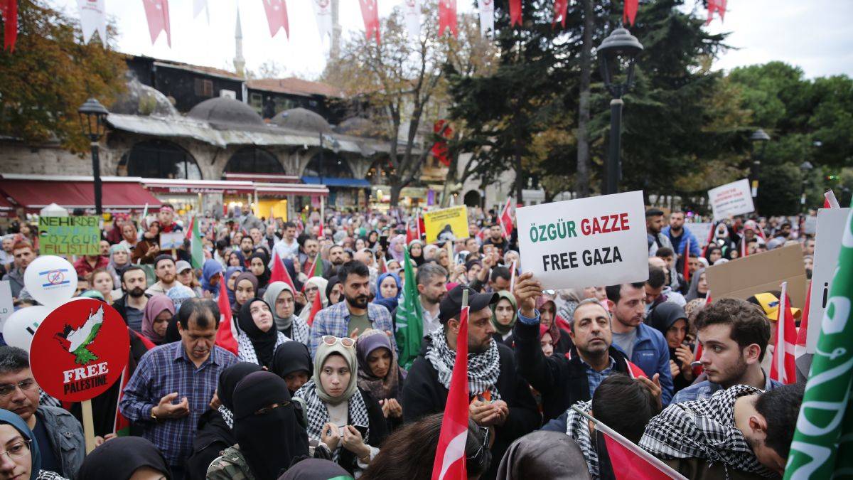 On binler, Gazze’ye destek için yürüdü