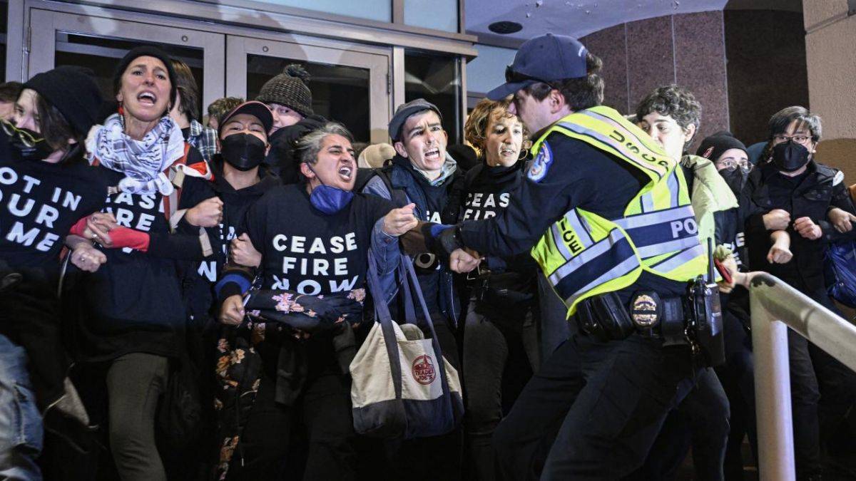 Amerikalı Yahudilerin polisle 'Gazze' arbedesi