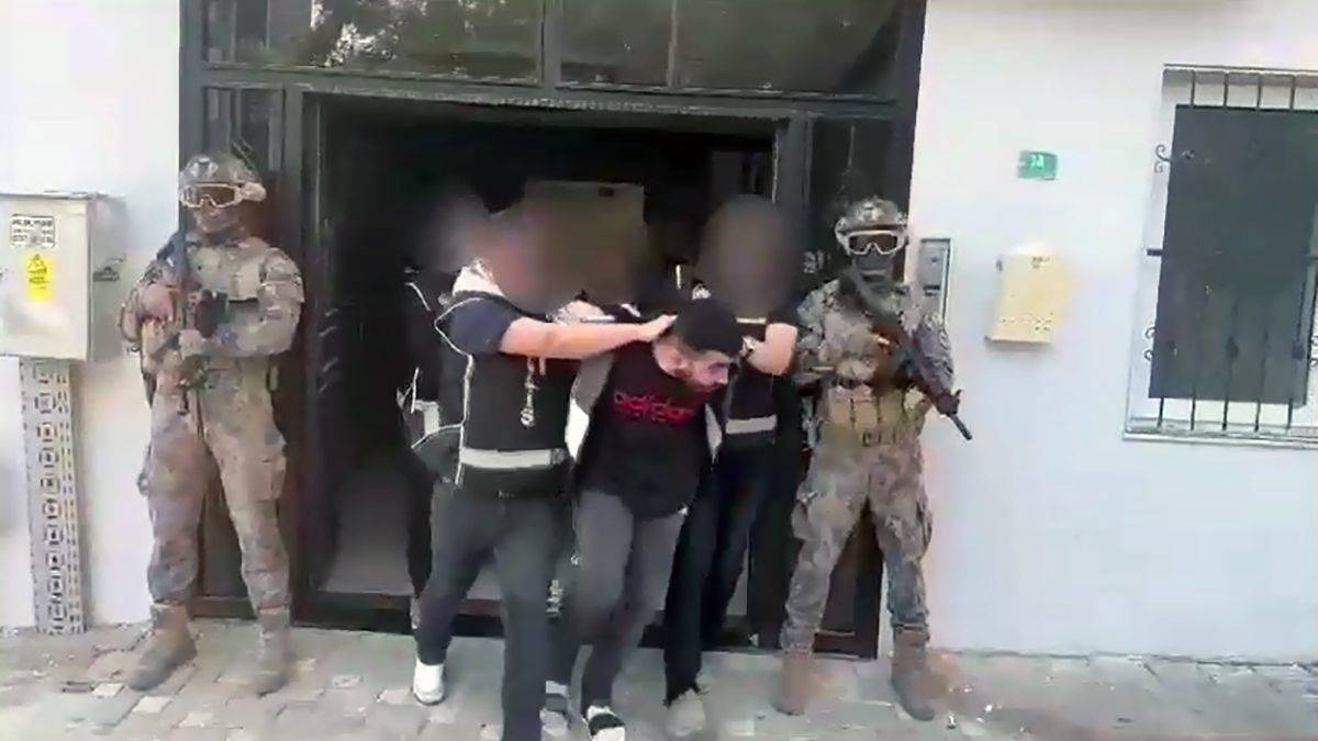 Giyim mağazası sahibini Bayğaralar suç örgütü öldürmüş