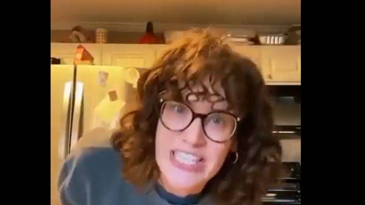 'Lanet olası İsrail'e para verdiğimiz için'