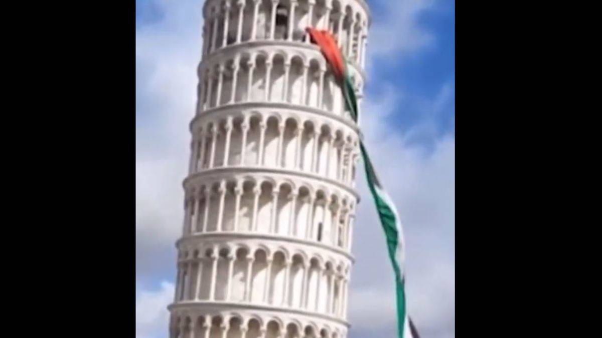 Pisa kulesine dev Filistin bayrağı asıldı