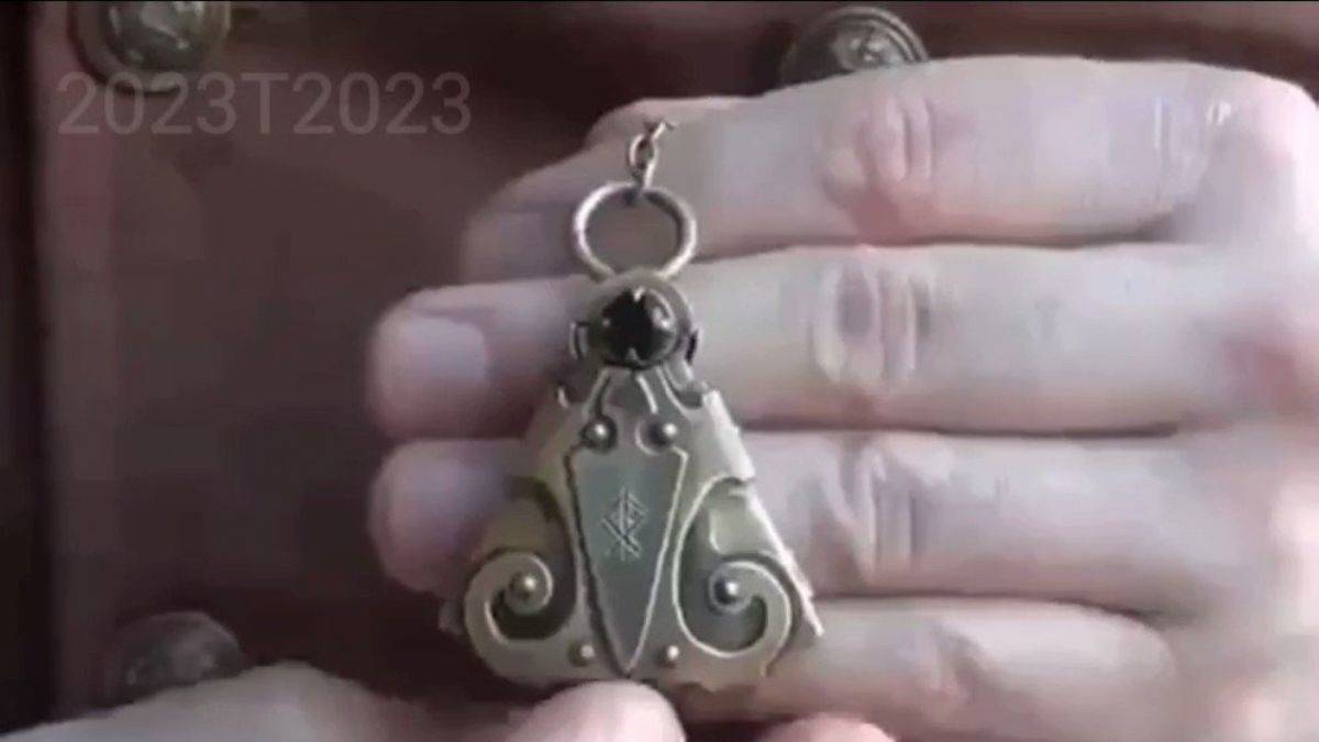 Portatif ve katlanabilir bir güneş saati